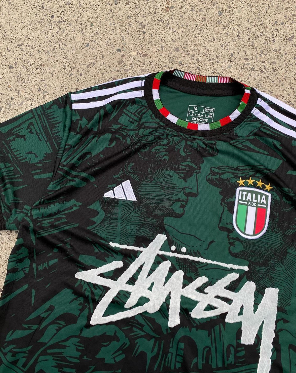 CAMISETA STÜSSY X “ITALY” - Verde
