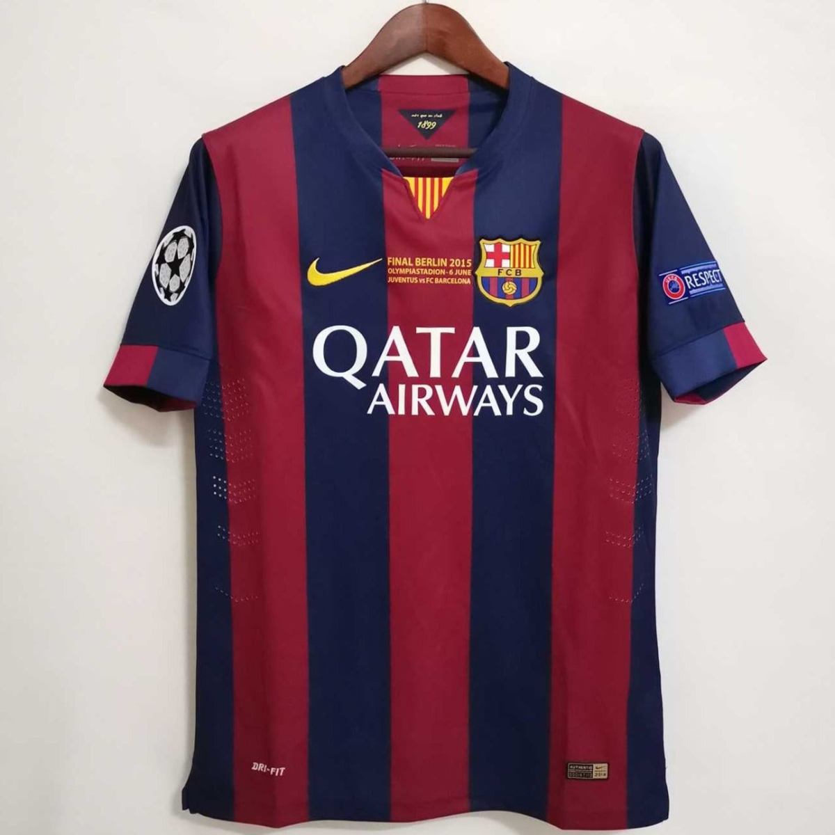 Camiseta retro de la final de la UCL de Berlín en casa del Barcelona 2015
