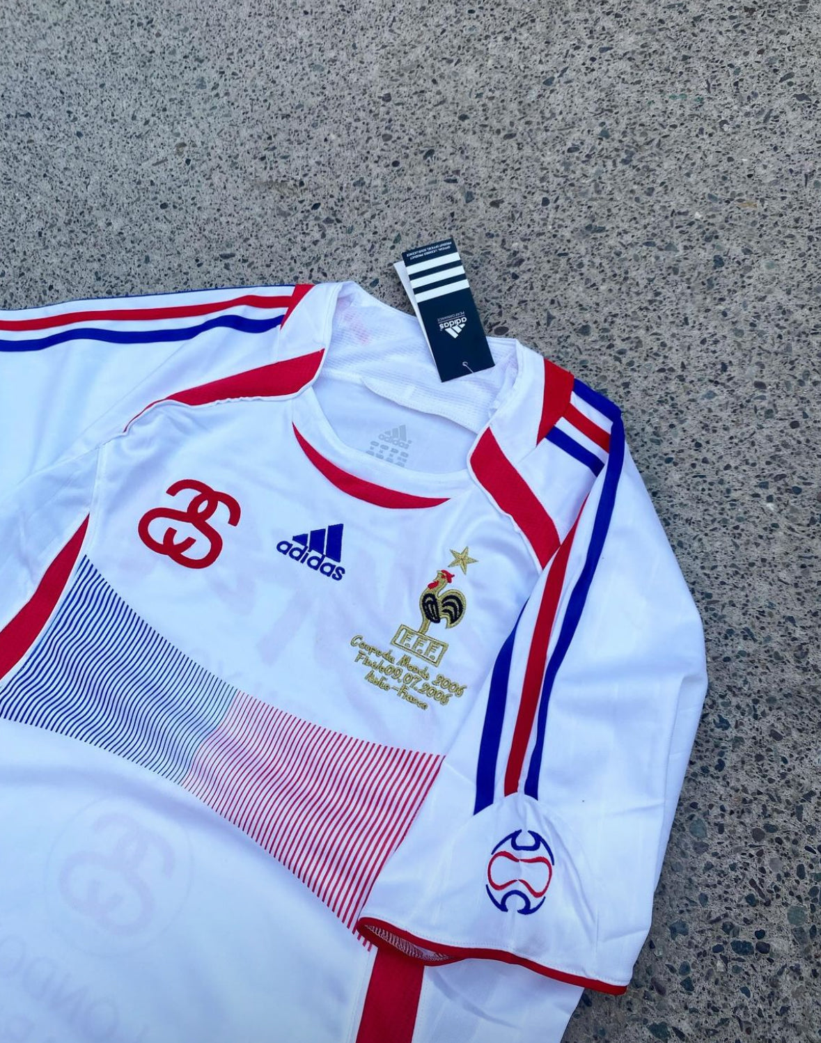 CAMISETA STÜSSY X “FRANCIA”