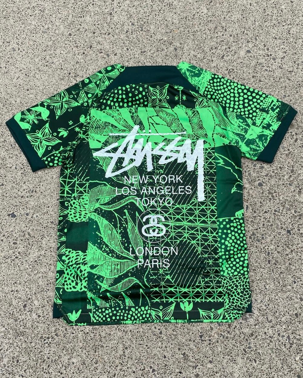 CAMISETA STÜSSY X “NIGERIA”