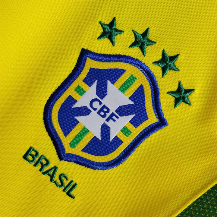 Camiseta retro local de Brasil 2002